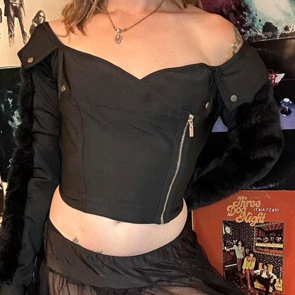 Black off the shoulder jacket with zipper detailing and ruffles #goth #punk - Picture 1 of 4